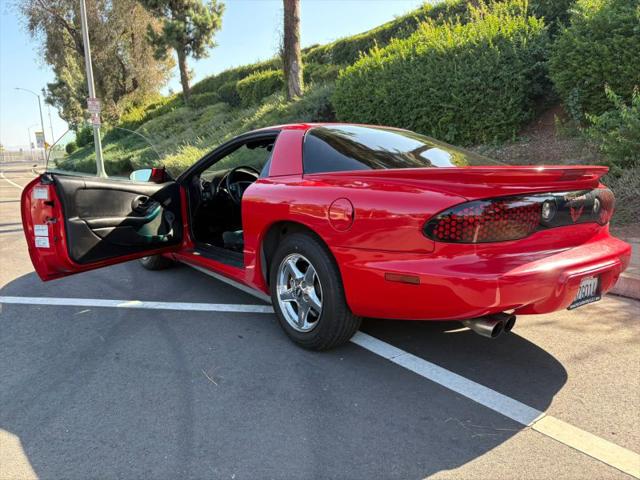 2002 Pontiac Firebird Base