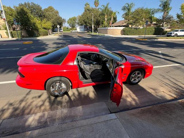 2002 Pontiac Firebird Base