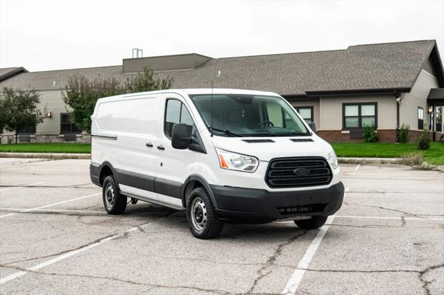 2017 Ford Transit w/Sliding Side Door w/RWB