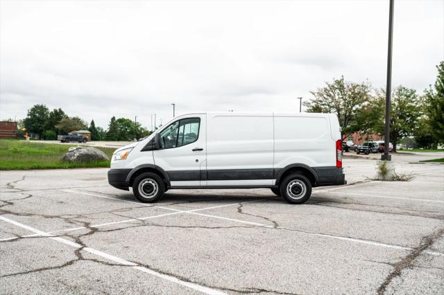 2017 Ford Transit w/Sliding Side Door w/RWB
