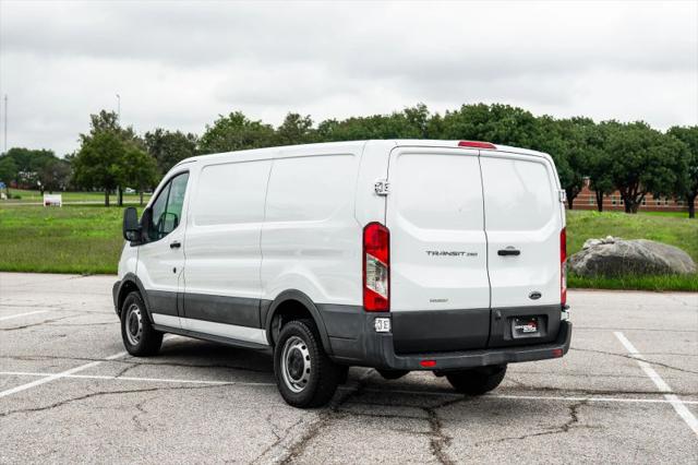 2017 Ford Transit w/Sliding Side Door w/RWB
