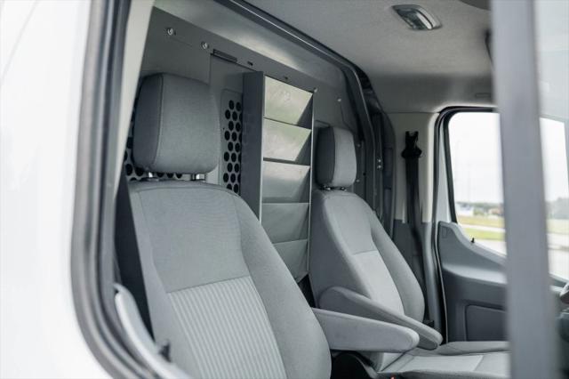 2017 Ford Transit w/Sliding Side Door w/RWB