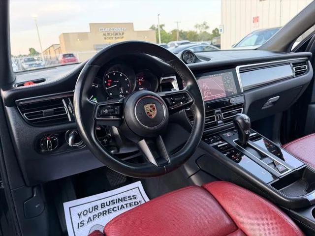 2023 Porsche Macan Base