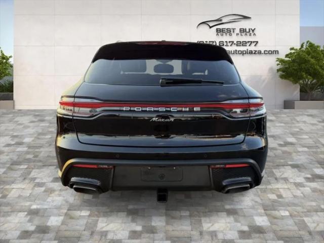 2023 Porsche Macan Base