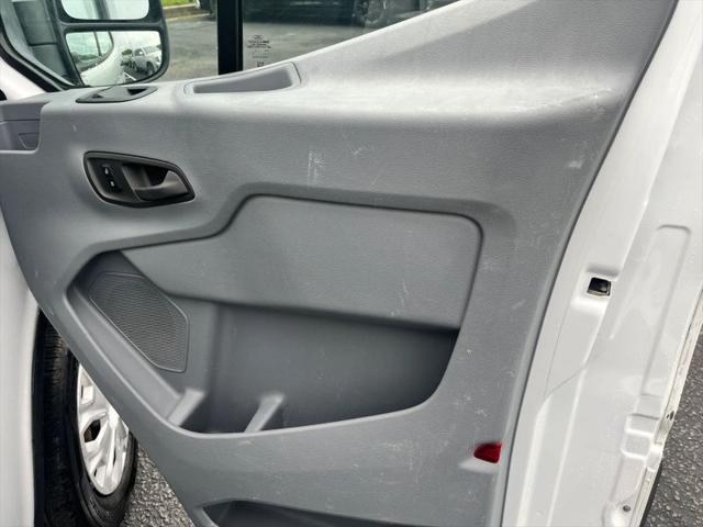 2016 Ford Transit w/Sliding Side Door w/RWB