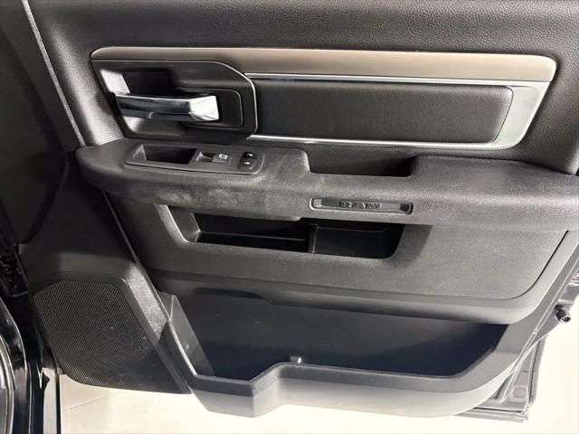 2024 Ram 1500 Classic Warlock Crew Cab 4x4 57 Box