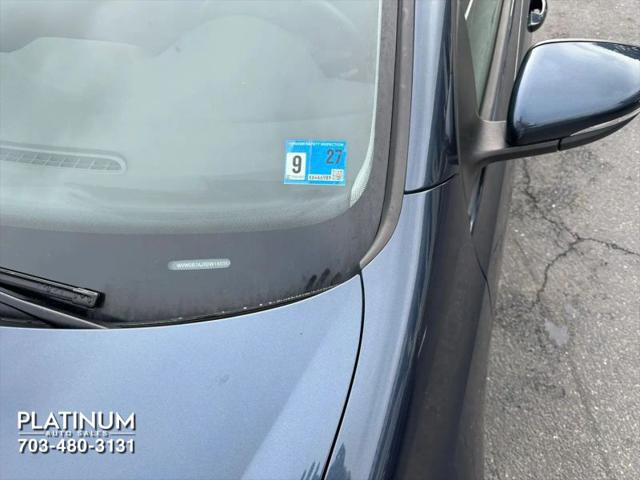 2013 Volkswagen Golf 2.5L 4-Door