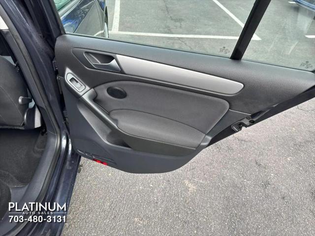 2013 Volkswagen Golf 2.5L 4-Door