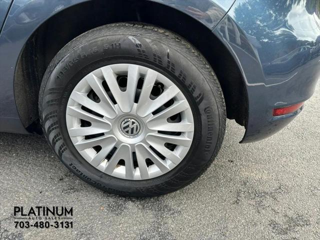 2013 Volkswagen Golf 2.5L 4-Door