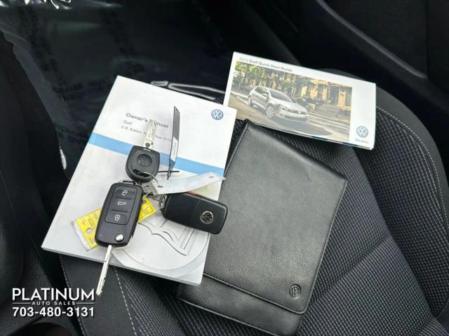 2013 Volkswagen Golf 2.5L 4-Door