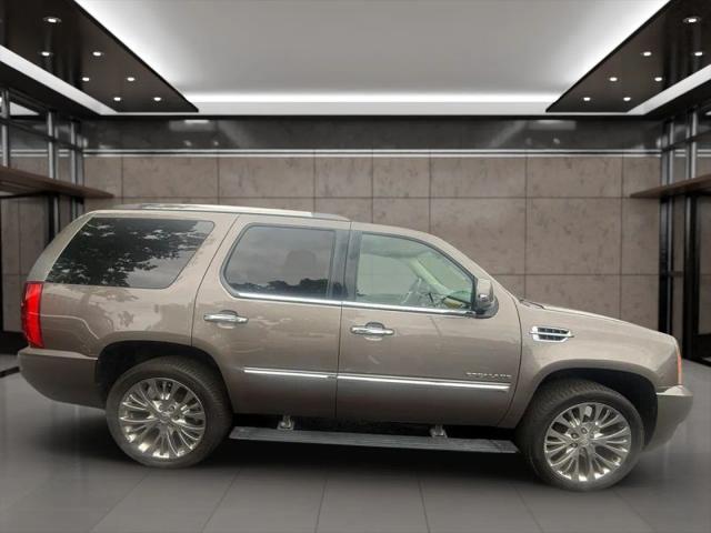 2013 Cadillac Escalade Platinum Edition