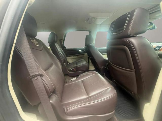 2013 Cadillac Escalade Platinum Edition