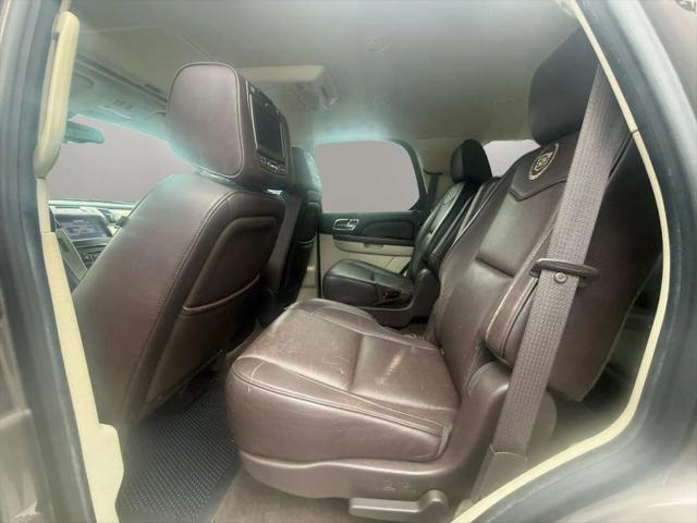 2013 Cadillac Escalade Platinum Edition