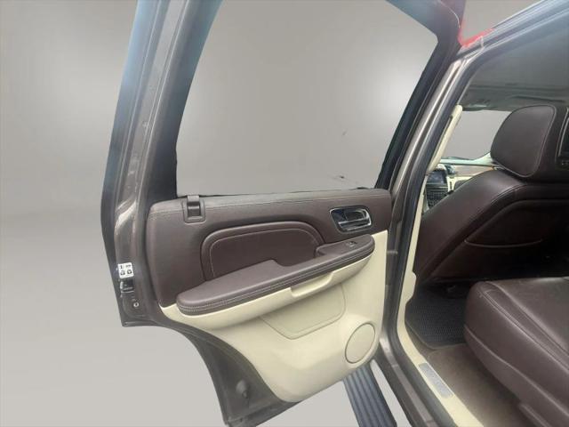 2013 Cadillac Escalade Platinum Edition
