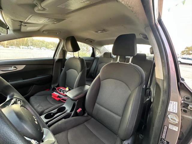 2023 Kia Forte LXS