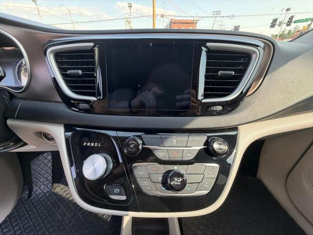2017 Chrysler Pacifica Touring