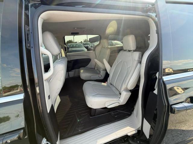 2017 Chrysler Pacifica Touring