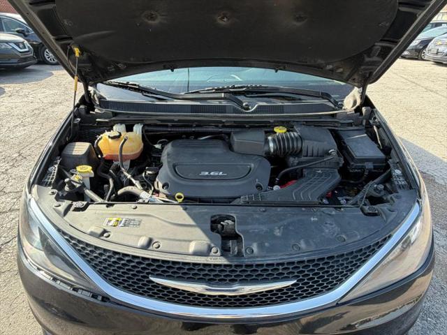 2017 Chrysler Pacifica Touring