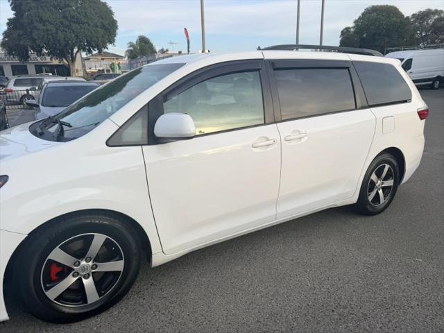 2015 Toyota Sienna LE 7 Passenger