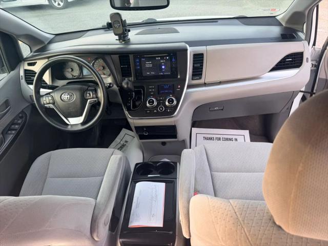 2015 Toyota Sienna LE 7 Passenger