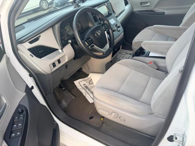 2015 Toyota Sienna LE 7 Passenger