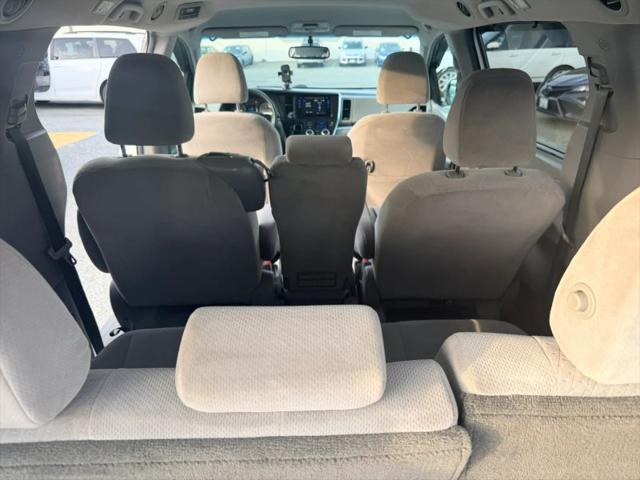 2015 Toyota Sienna LE 7 Passenger