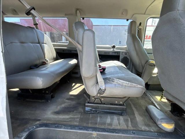 2014 Ford E-350 Super Duty XLT