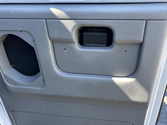 2014 Ford E-350 Super Duty XLT