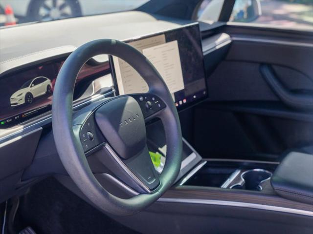 2023 Tesla Model X Base