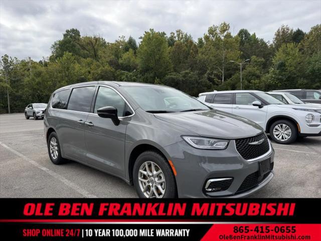 2025 Chrysler Pacifica Select for sale in Knoxville, TN