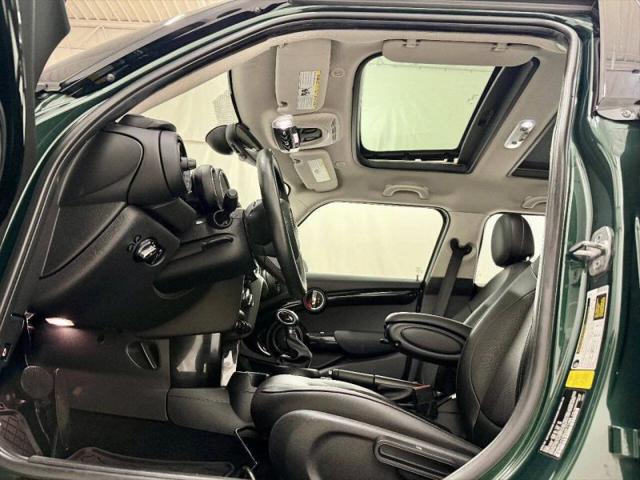 2017 MINI Hardtop Cooper