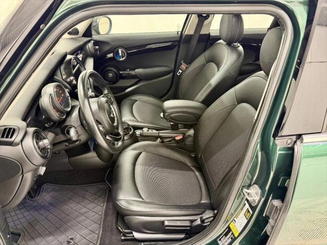 2017 MINI Hardtop Cooper