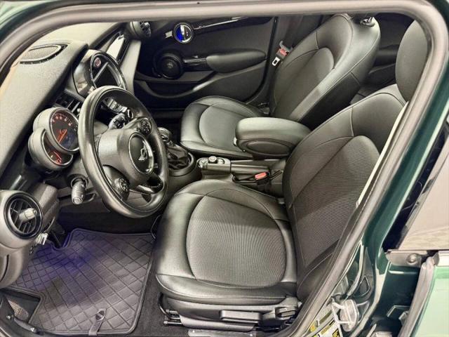 2017 MINI Hardtop Cooper