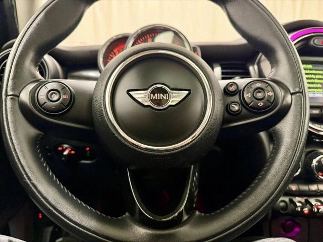 2017 MINI Hardtop Cooper