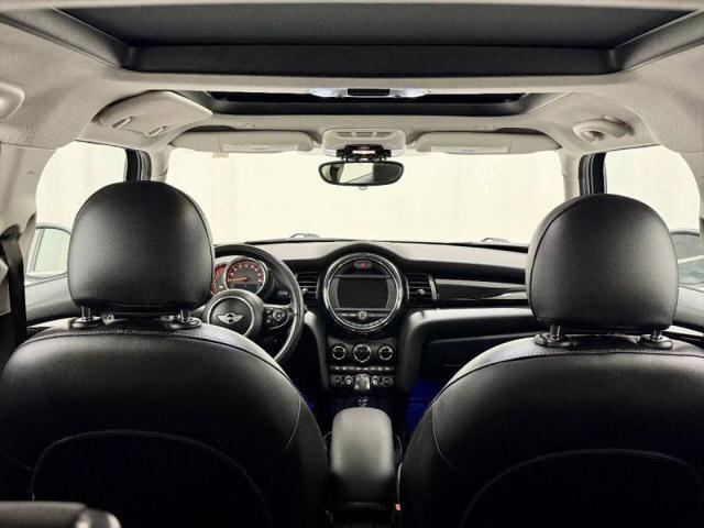 2017 MINI Hardtop Cooper