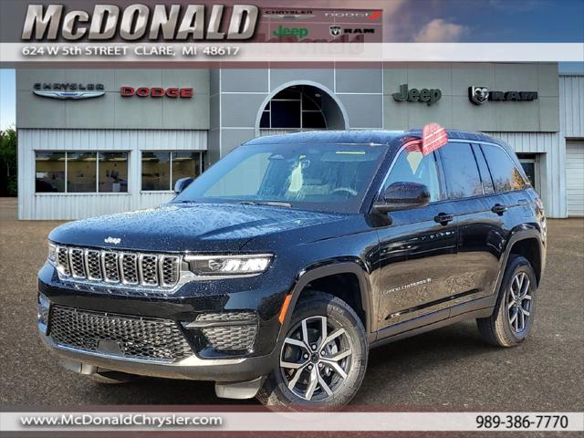 2027 Jeep Grand Cherokee Laredo for sale in Clare, MI
