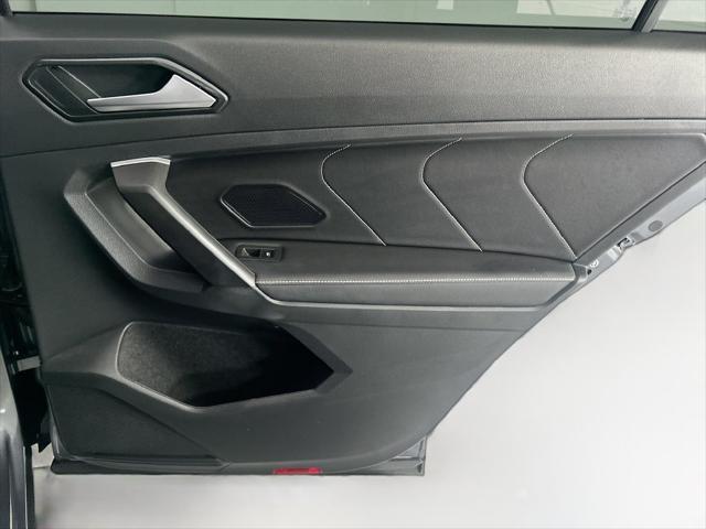 2024 Volkswagen Tiguan SE - Photo 25