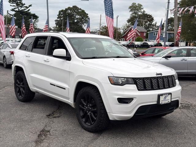 2020 Jeep Grand Cherokee Altitude 4x4 for sale in Amityville, NY