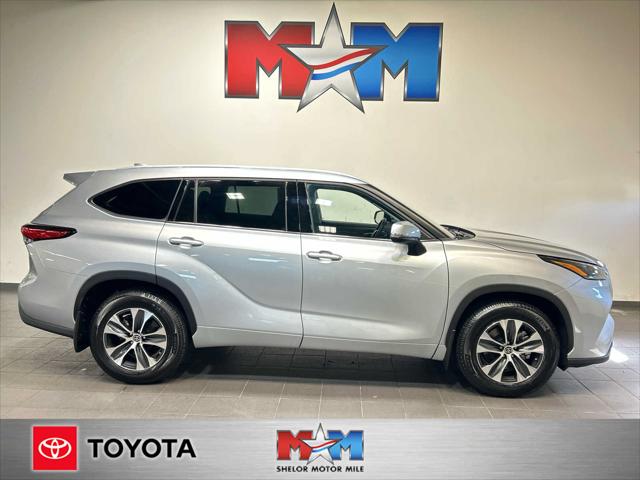 2022 Toyota Highlander XLE 2022 Toyota Highlander XLE