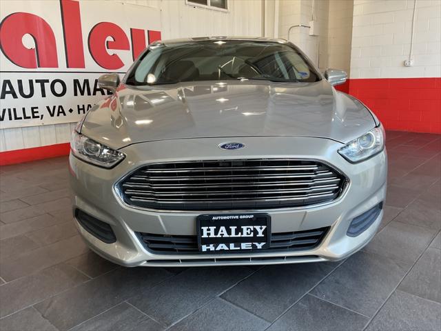2016 Ford Fusion SE 2016 Ford Fusion SE