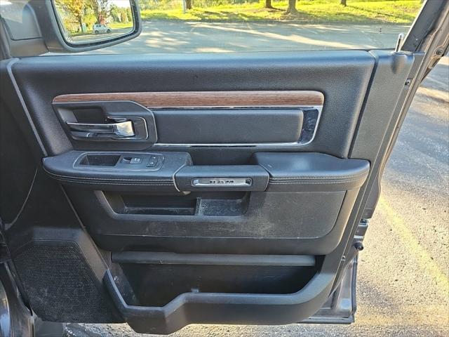 2018 Ram 1500 Laramie Crew Cab 4x4 57 Box