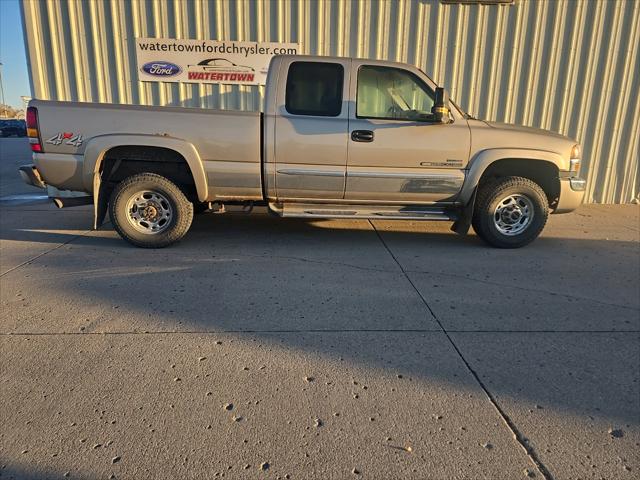 2004 GMC Sierra 2500HD SLE for sale in Watertown, SD