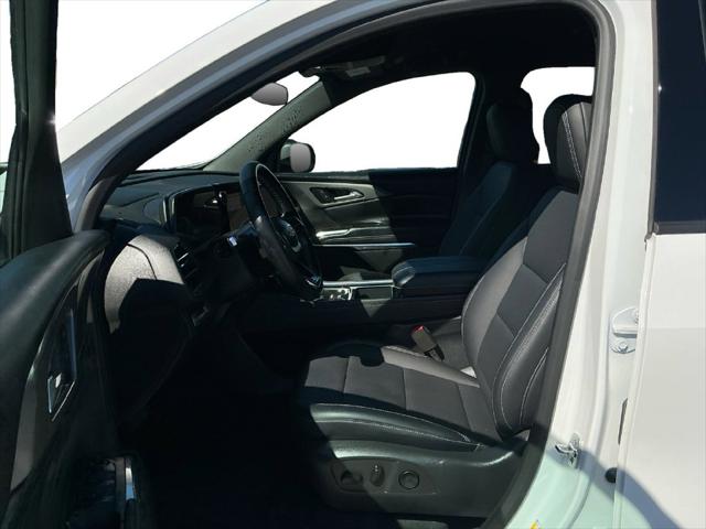 Used 2025 Chevrolet Traverse FWD LT For Sale in Muscle Shoals, AL