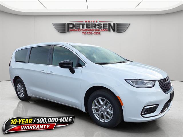 2026 Chrysler Pacifica Select for sale in Waupaca, WI