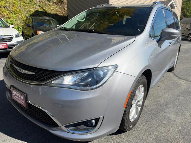 2019 Chrysler Pacifica Touring L for sale in Springfield, VT