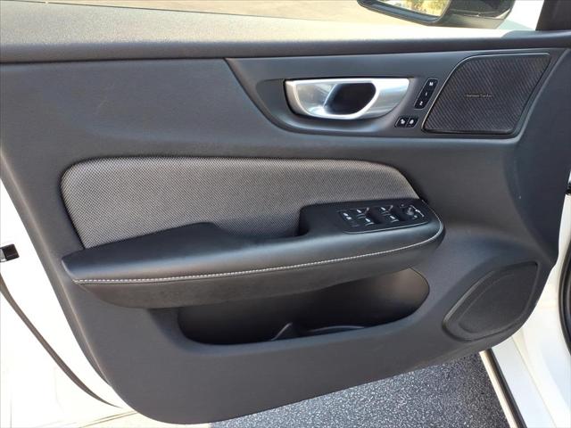2024 Volvo S60 Plus Black Edition