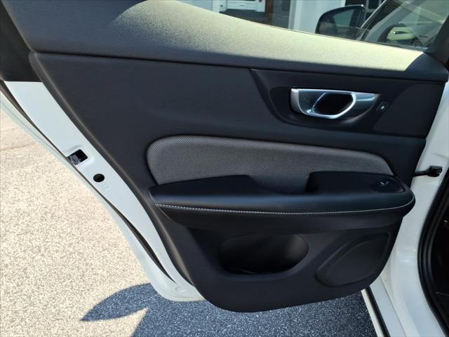 2024 Volvo S60 Plus Black Edition