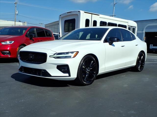 2024 Volvo S60 Plus Black Edition