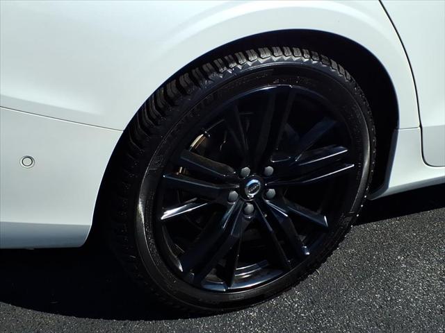 2024 Volvo S60 Plus Black Edition