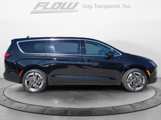 2027 Chrysler Pacifica Limited AWD